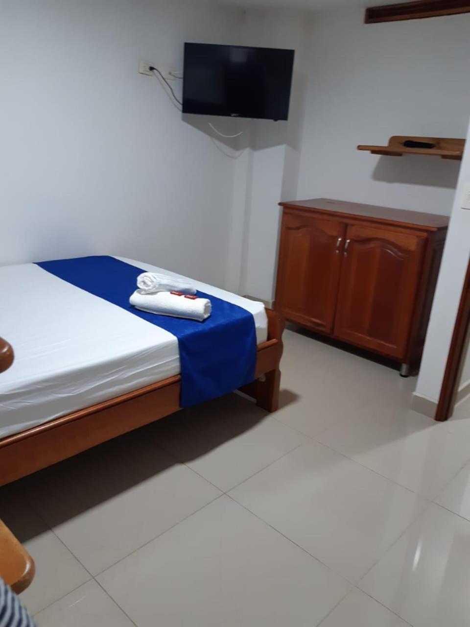 Hotel Jardin De Rosas Bilik gambar