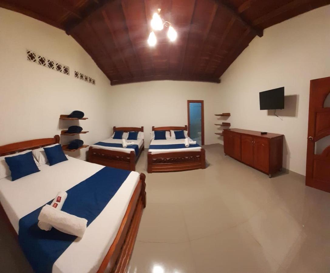 Hotel Jardin De Rosas Luaran gambar